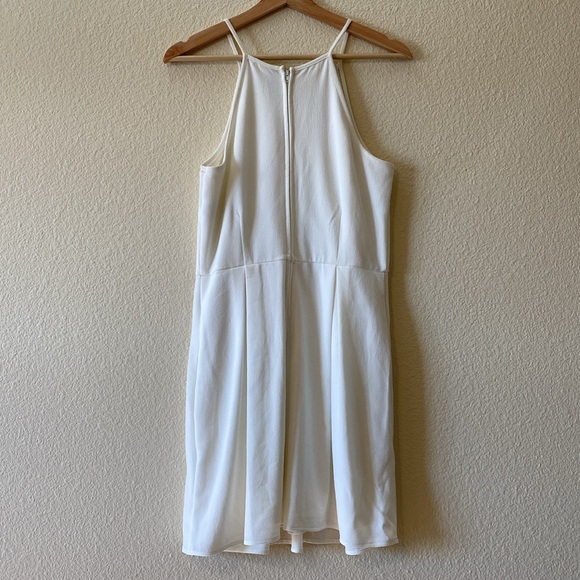 Mini White Grad/Bridal Dress - Picture 3 of 3